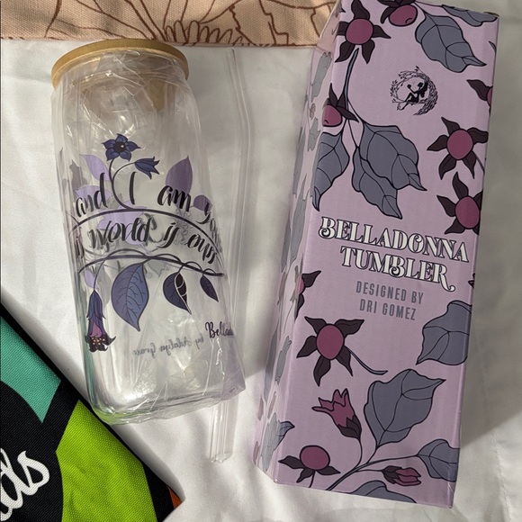 Bookish Items Bundle - Picture 6 of 8